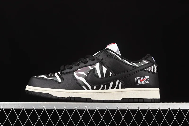 All Categories Nk SB Dunk Series Nk SB Dunk Low Low-top sneakers Quartersnacks x Nk SB Dunk "Zebra" Black and white zebra pattern joint model low-top sports and leisure sneakers DM3510-001